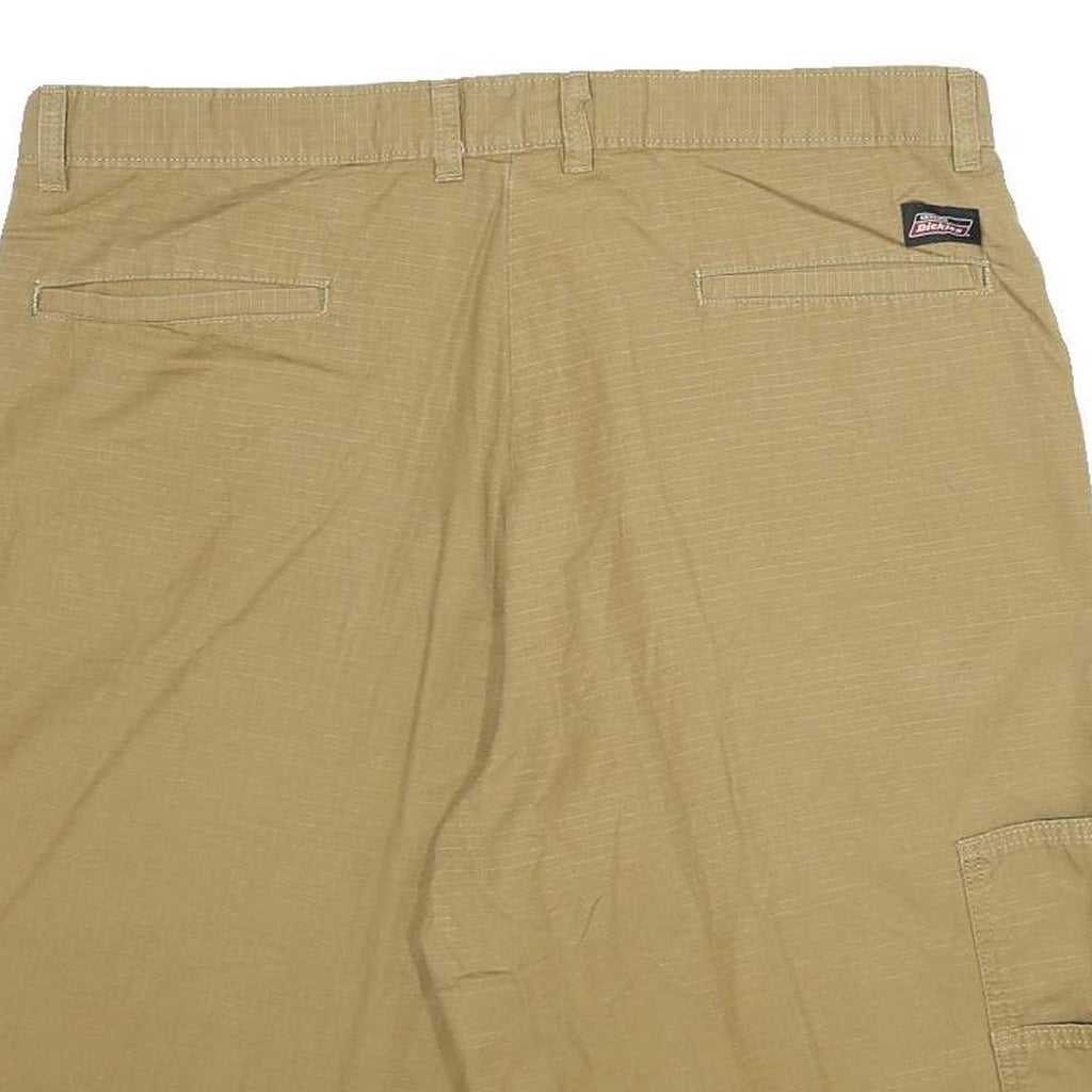 DICKIES Mens Shorts Beige Casual L W36 Cotton Workwear Relaxed Fit