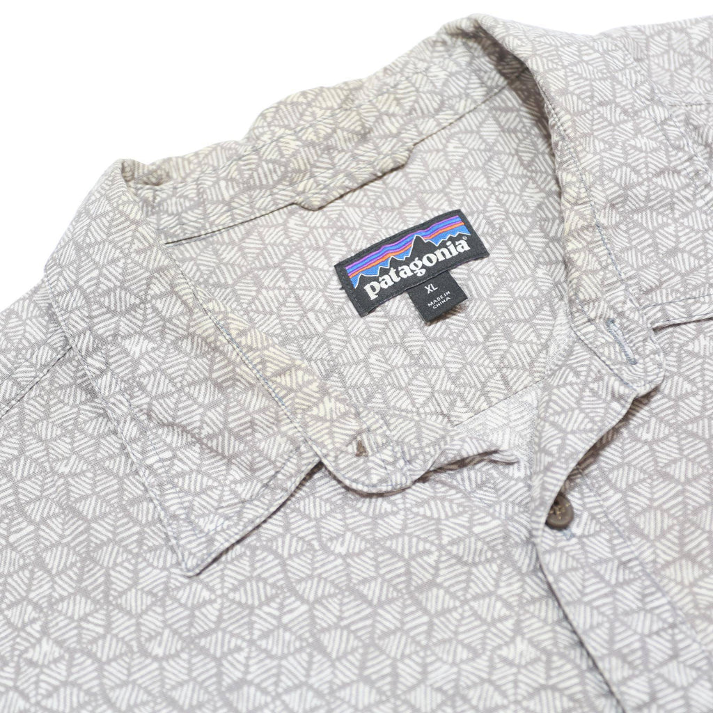 PATAGONIA Mens Grey Shirt XL Cotton Blend Casual Short Sleeve Patterned