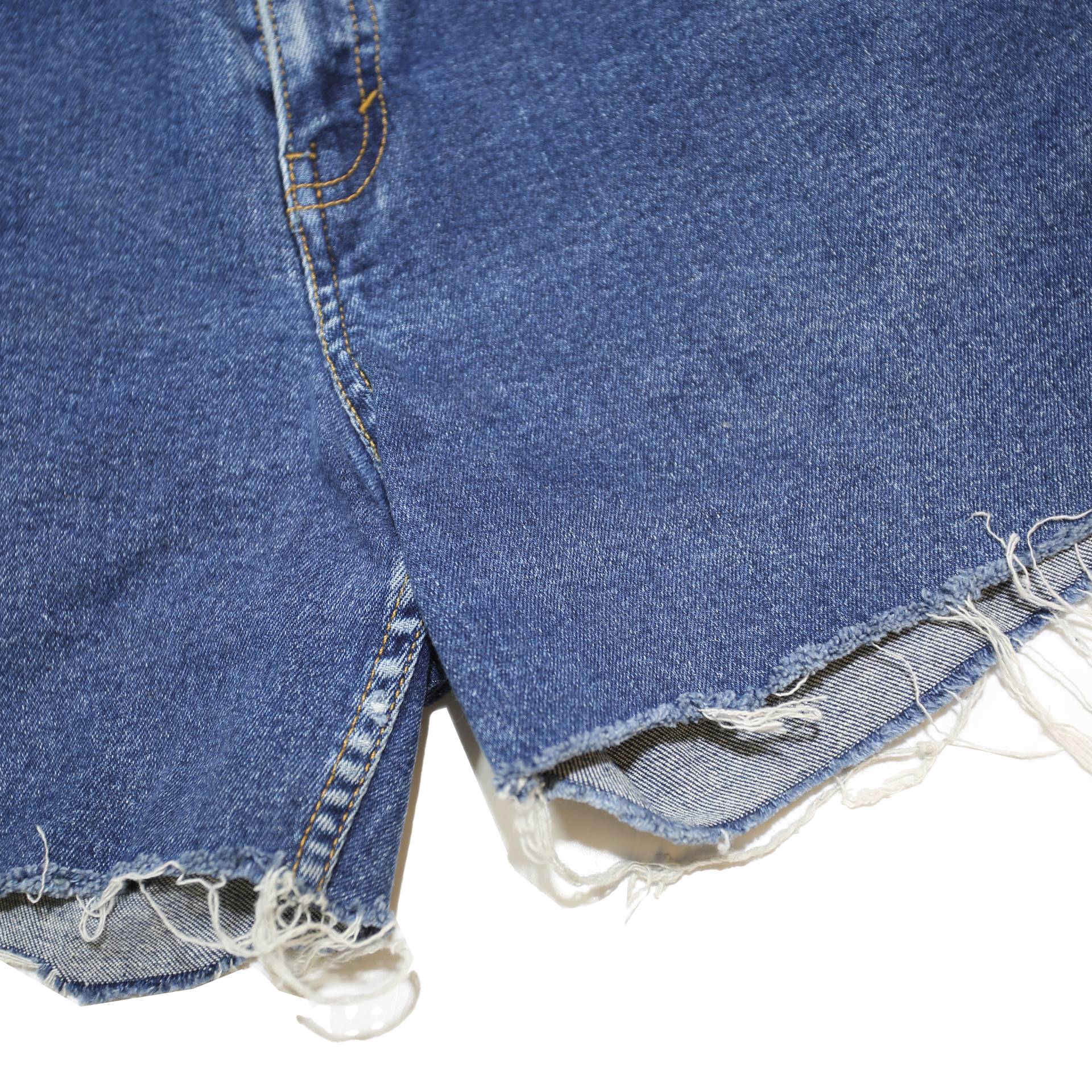 LEVI'S Womens Shorts Blue Denim Casual S W27 Raw Hem Cotton Blend