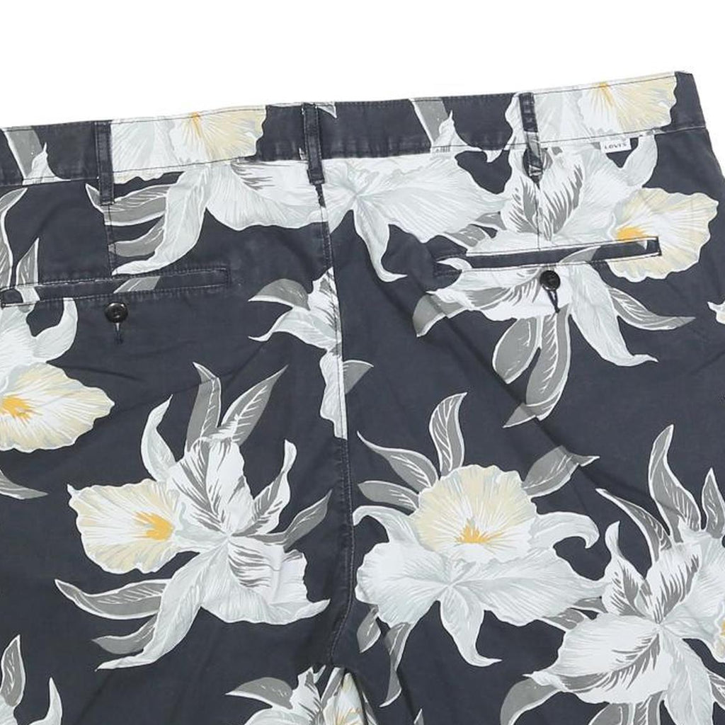 LEVI'S Mens Shorts Blue White Floral Print 2XL W44 Cotton Blend Casual Chino