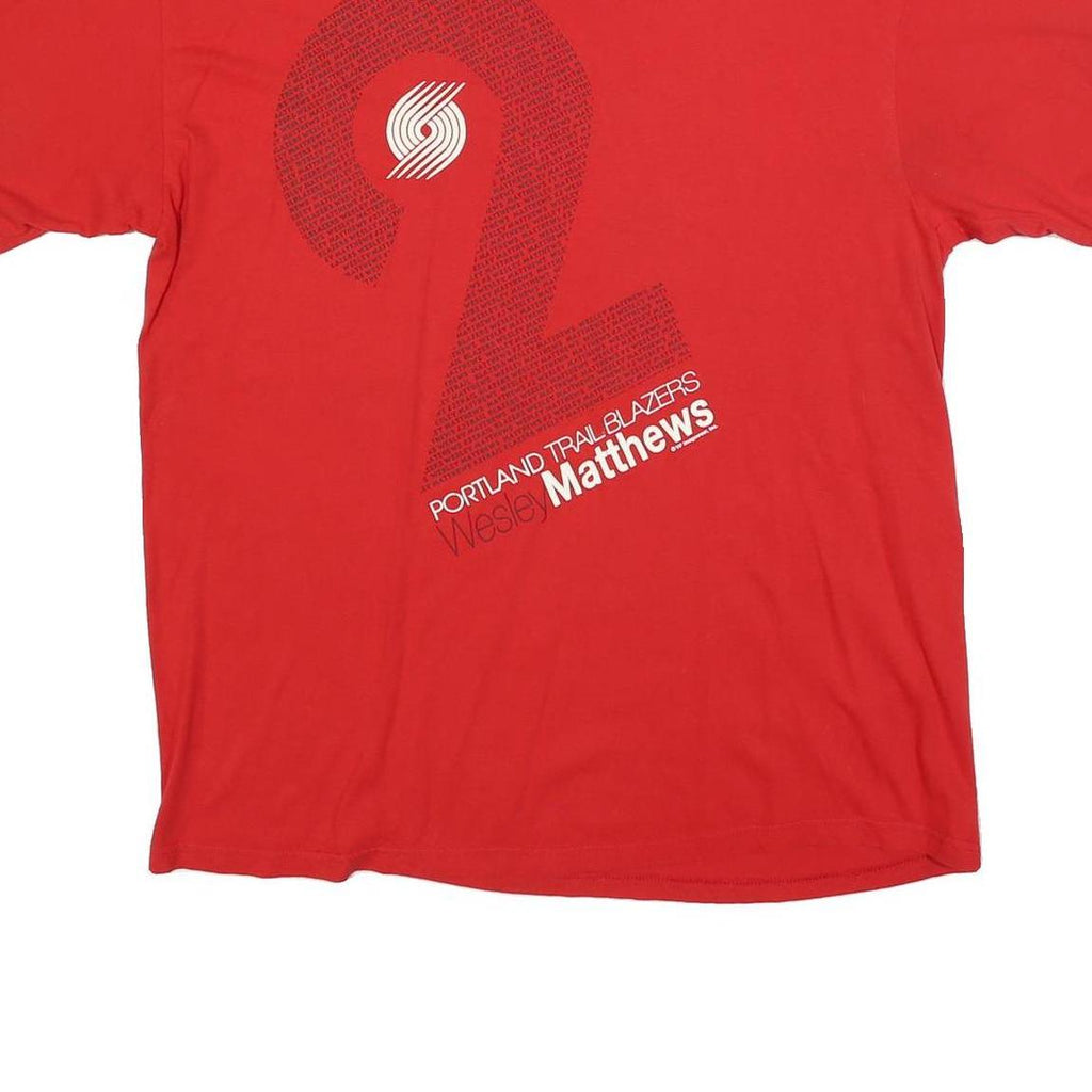 MAJESTIC Mens Red Portland Trail Blazers Wesley Matthews Graphic T-Shirt XL Crew