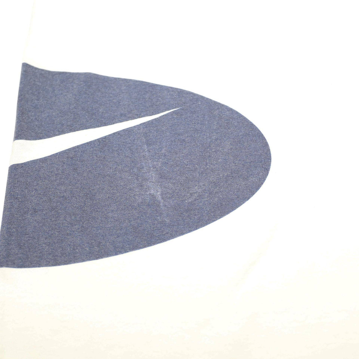 NIKE Mens White & Navy Logo T-Shirt L Short Sleeve Crew Neck Casual Cotton