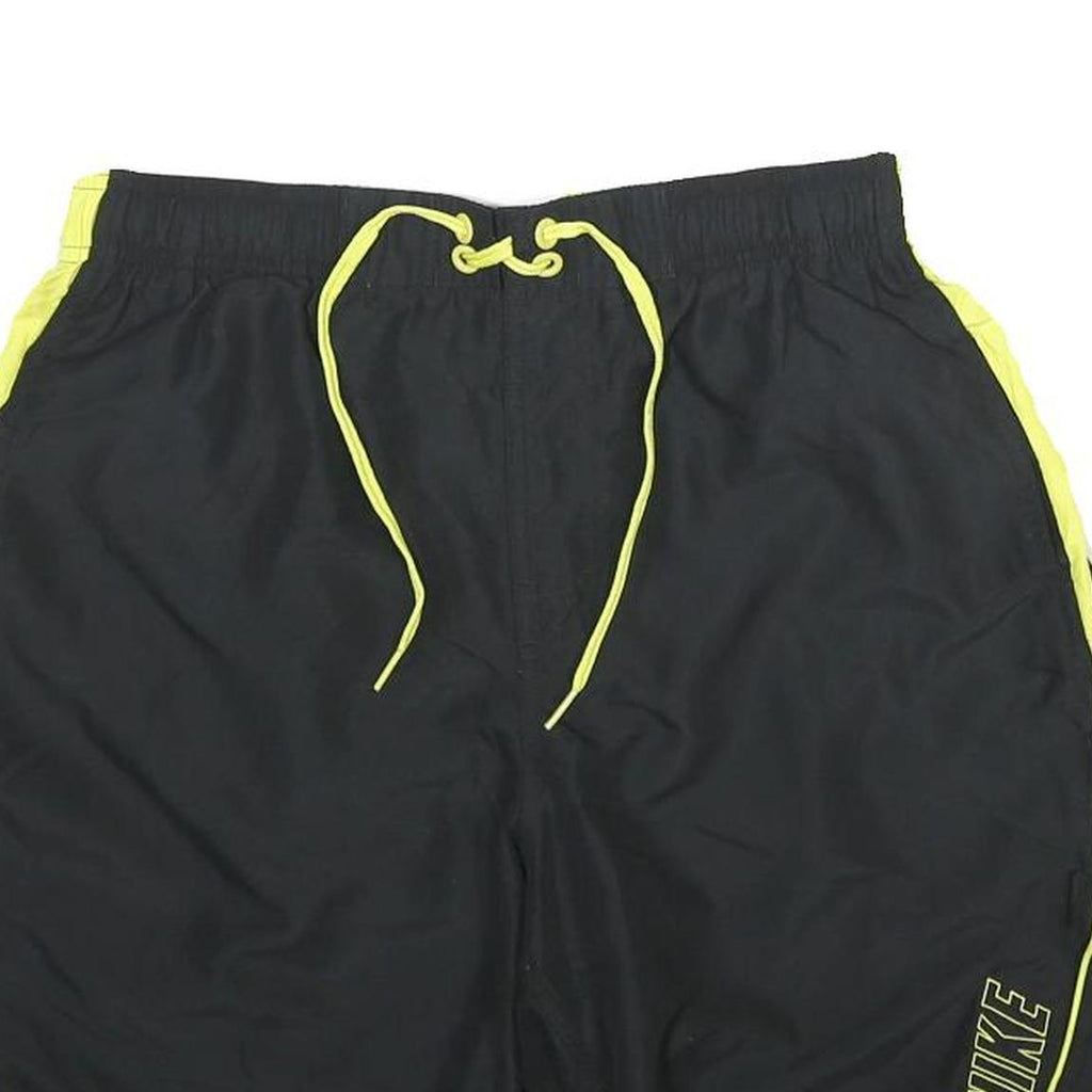 NIKE Mens Black & Yellow Sports Shorts M W30 Quick Dry Polyester