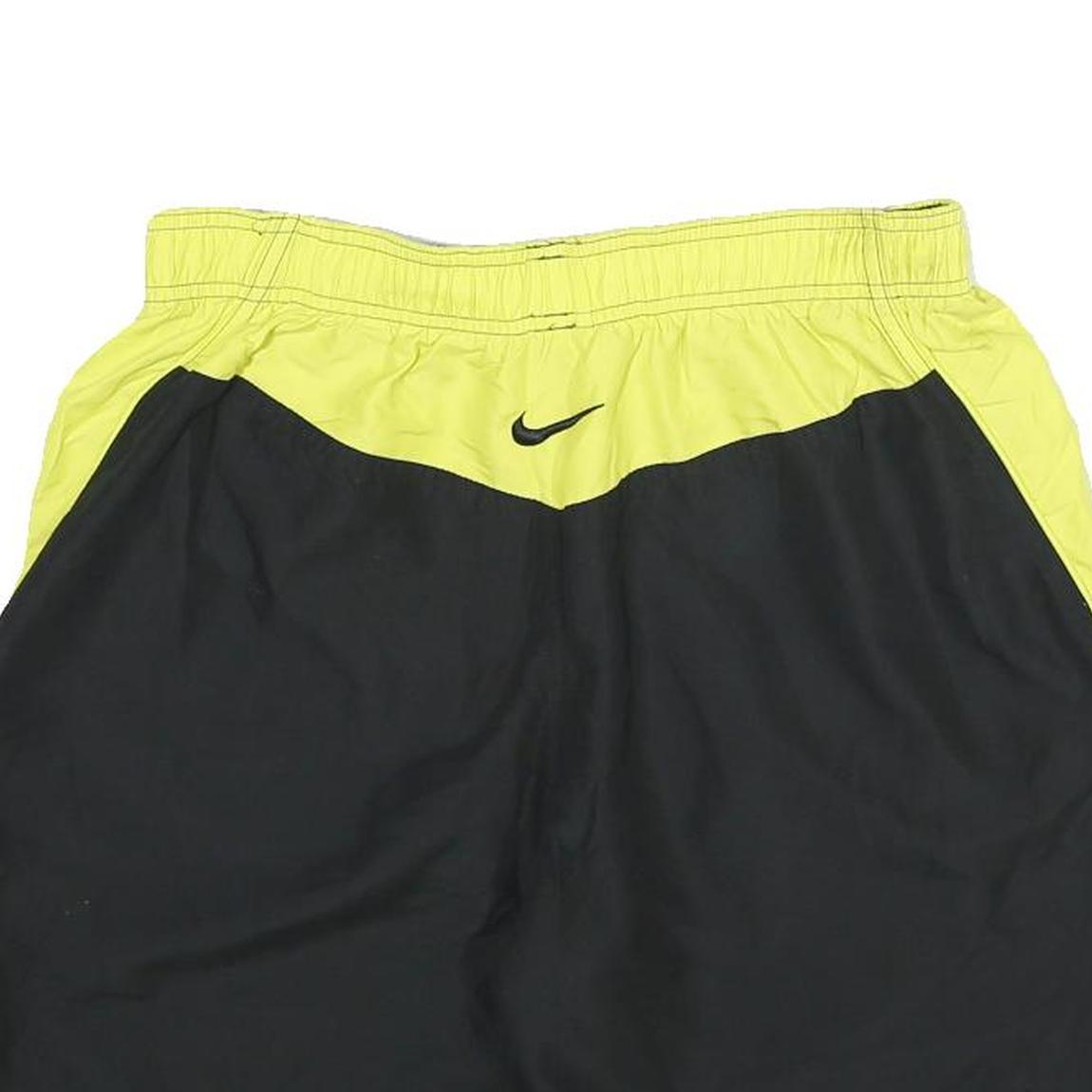 NIKE Mens Black & Yellow Sports Shorts M W30 Quick Dry Polyester