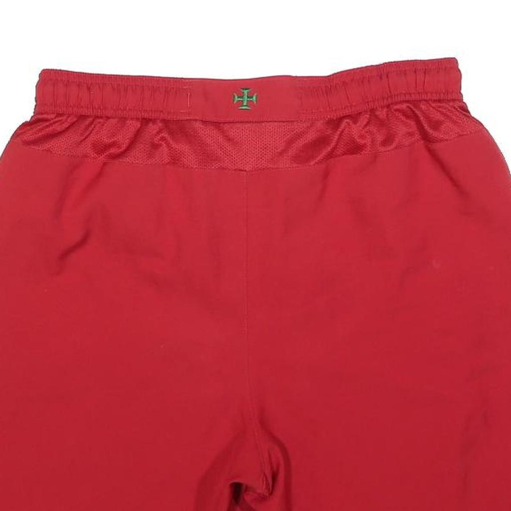NIKE Mens Shorts Red Portugal Crest Casual L W30 Polyester Blend