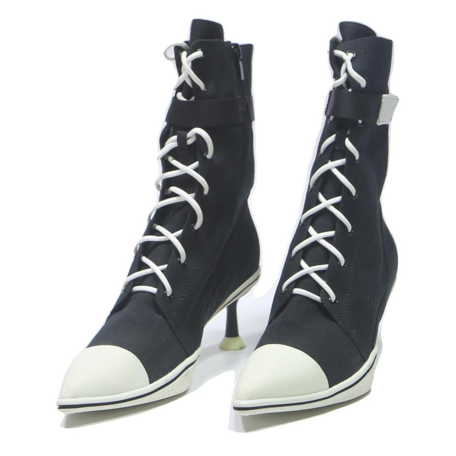 CHARLES & KEITH Womens Lace-Up Kitten Heel Boots Black & White Canvas UK 4