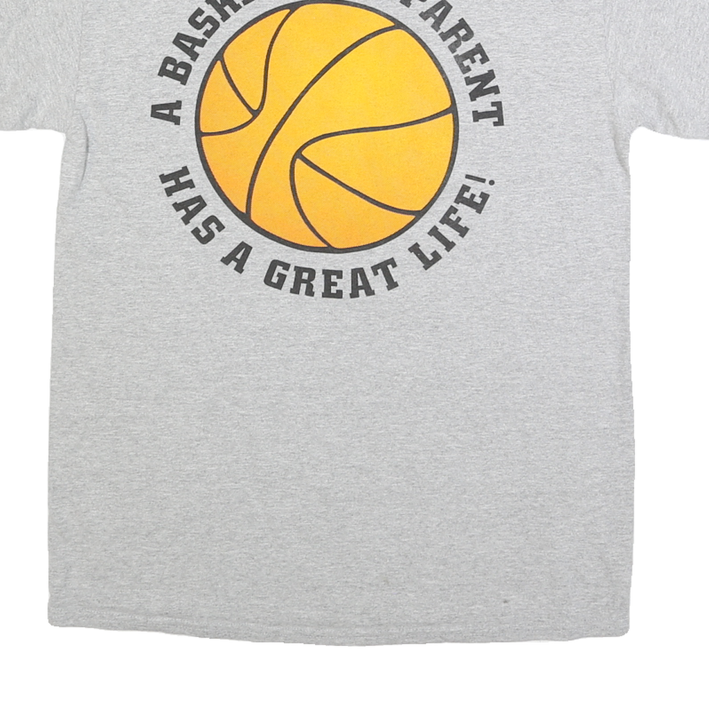 GILDAN Mens Grey Basketball Mom Graphic T-Shirt M Short Sleeve Crew Neck Sport