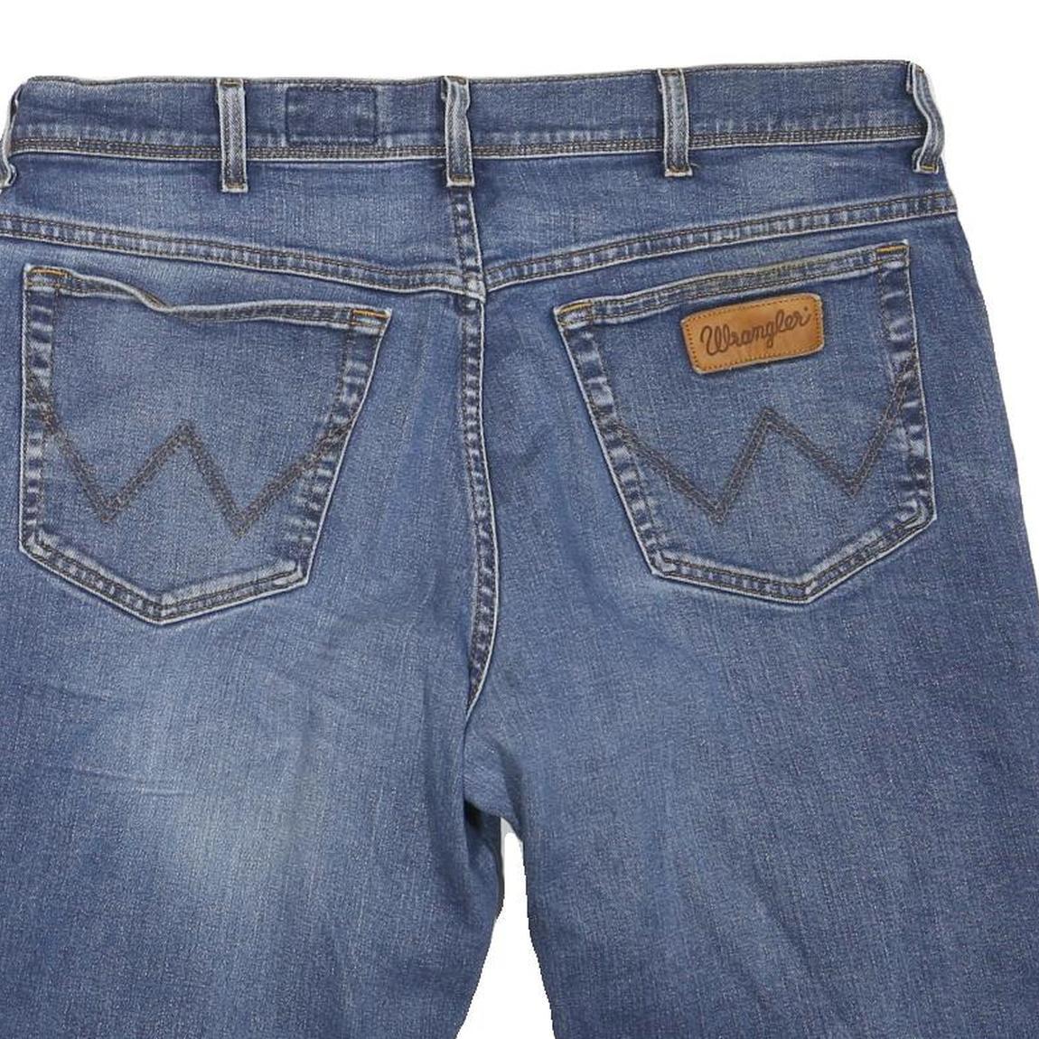 WRANGLER Mens Denim Blue Casual Shorts XL W38 Classic Fit Cotton Blend