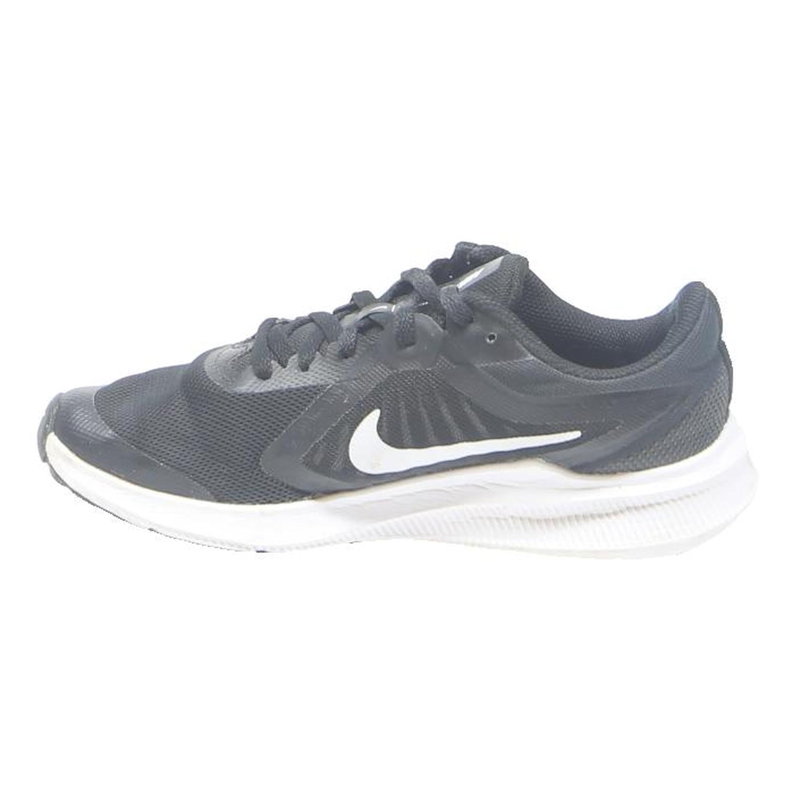 NIKE Boys Running Trainers Low Top Black & White Synthetic UK 3 Lightweight