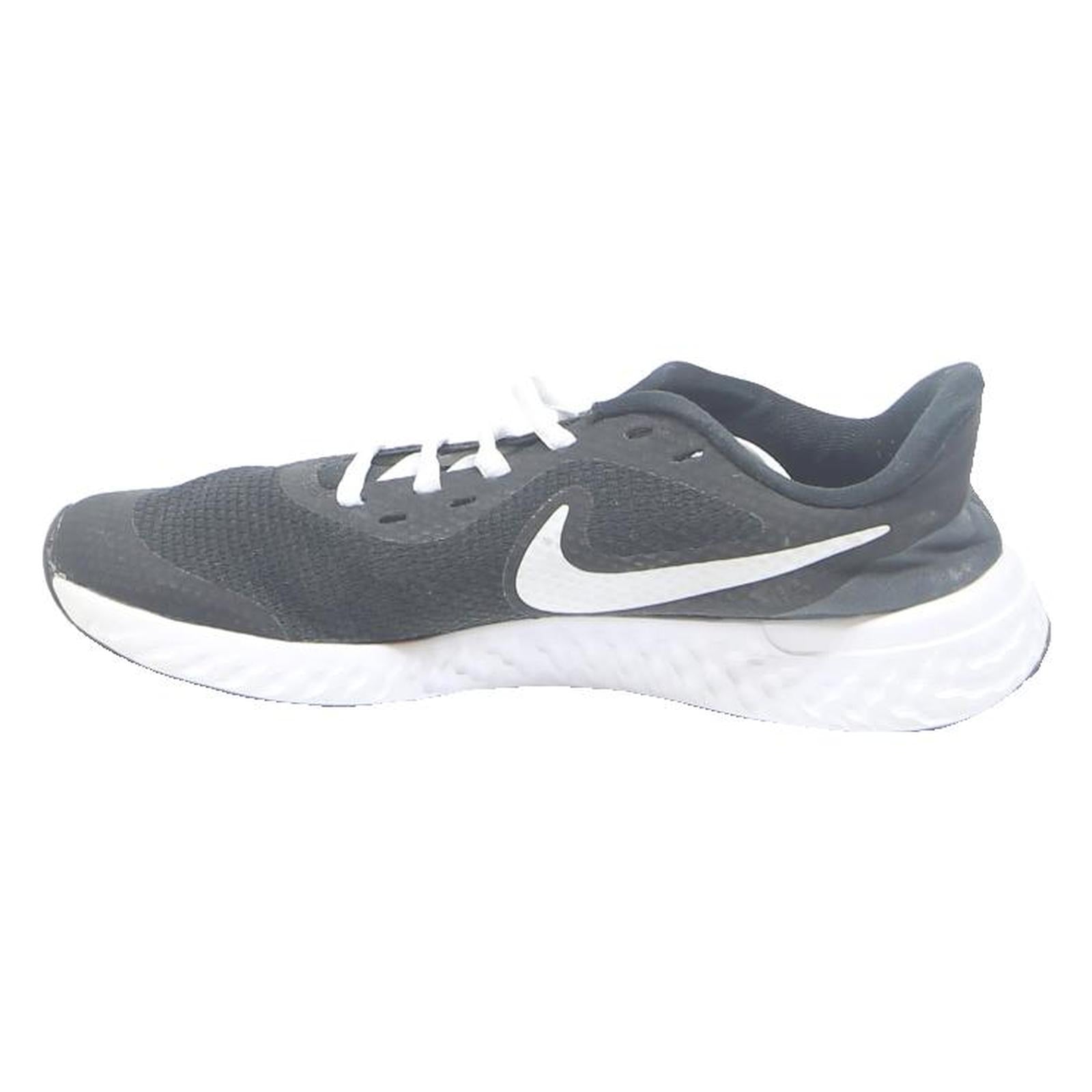 NIKE Revolution Womens Black & White Low Top Trainers Synthetic UK 6 Lightweight