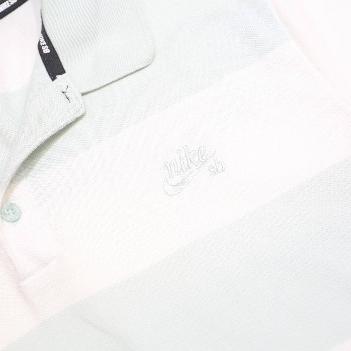NIKE SB Mens White & Light Blue Striped Polo Shirt M Cotton Blend Casual