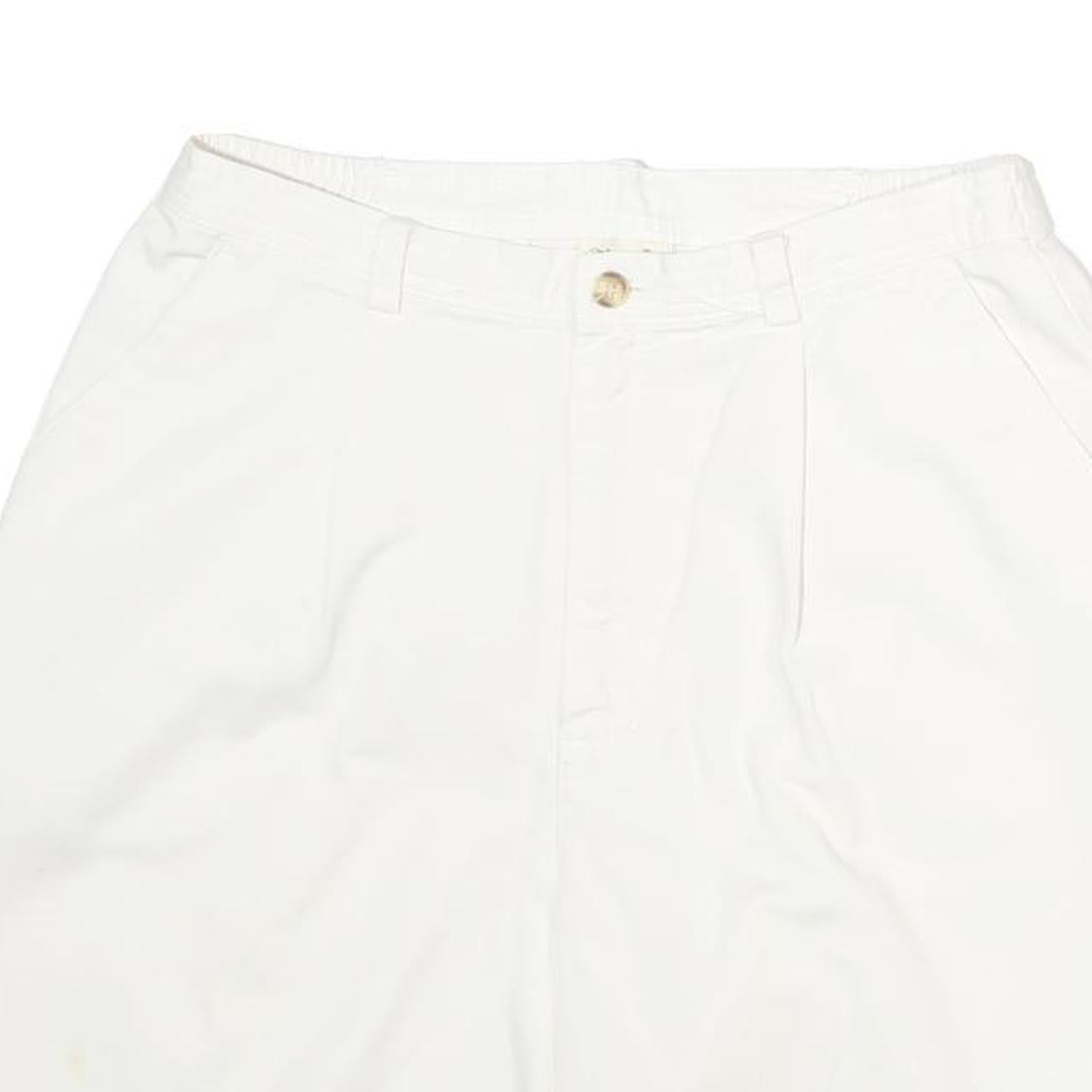 ST JOHNS BAY Womens White Casual Cotton Shorts M W30 Comfortable Lightweight