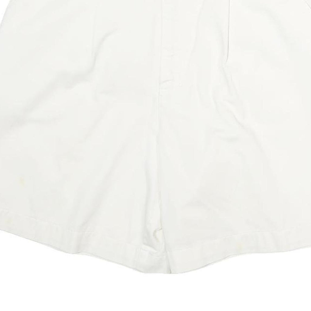 ST JOHNS BAY Womens White Casual Cotton Shorts M W30 Comfortable Lightweight