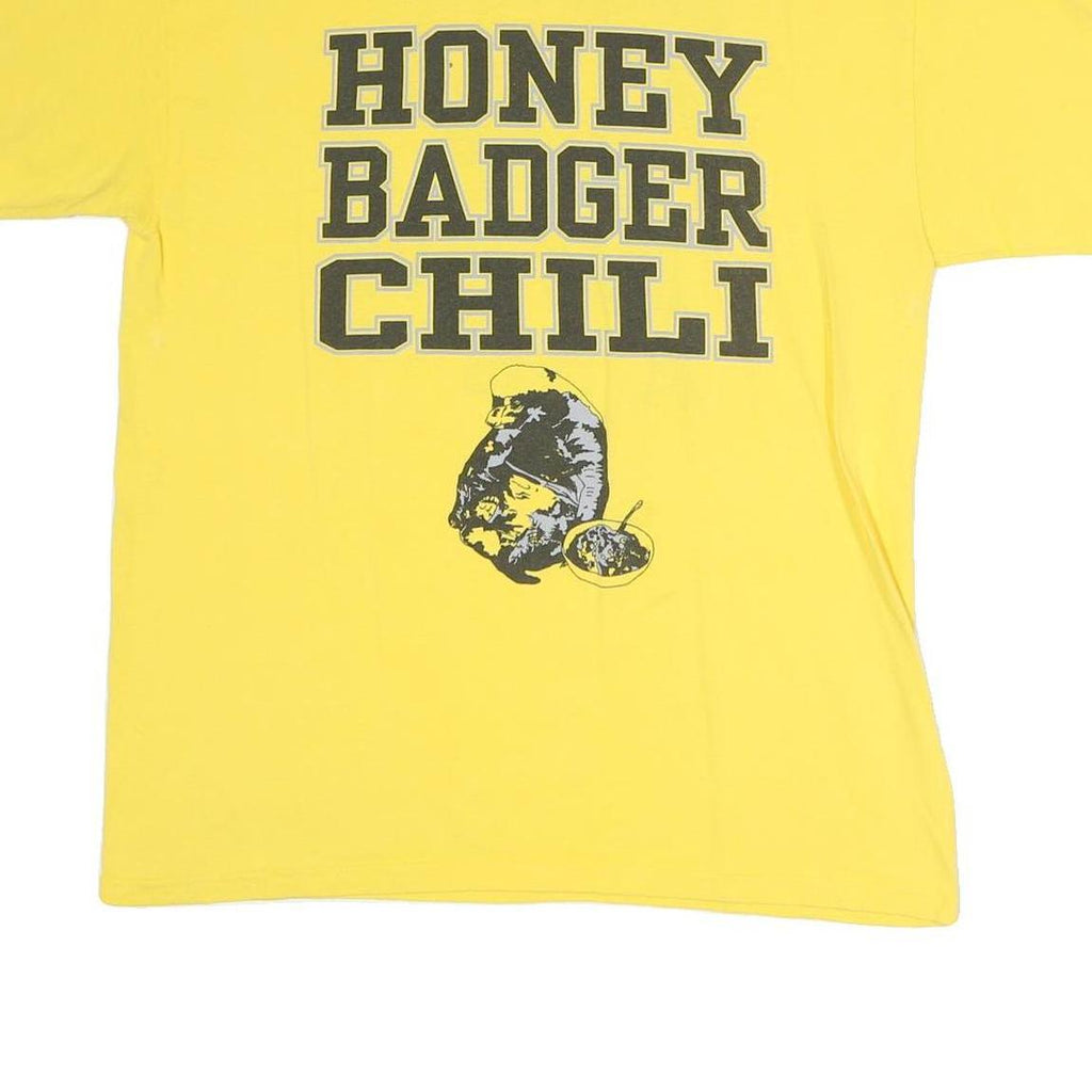 GILDAN Mens Yellow Honey Badger Chili Graphic T-Shirt L Short Sleeve Crew Neck