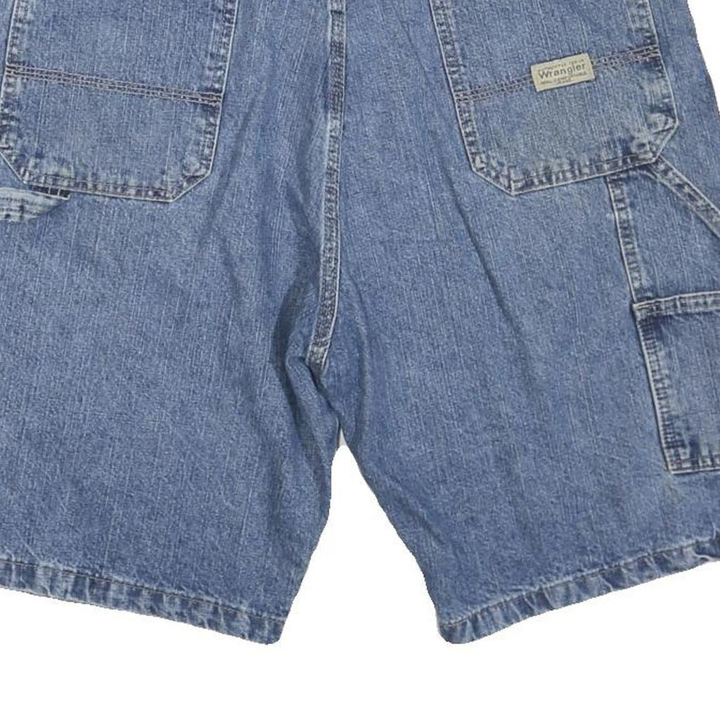 WRANGLER Mens Denim Blue Casual Shorts M W34 Workwear Utility Classic Fit