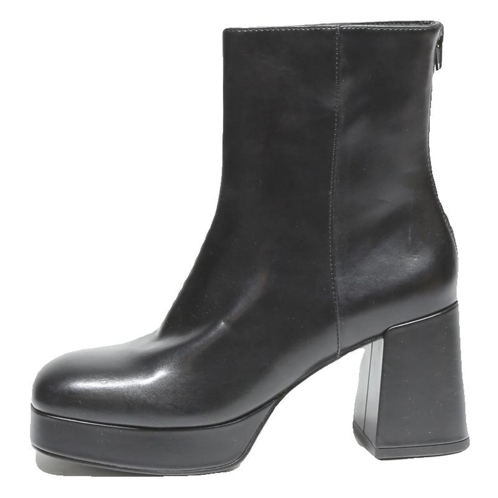 CHARLES & KEITH Womens Black Leather Ankle Boots UK 3 Platform Heel Stylish