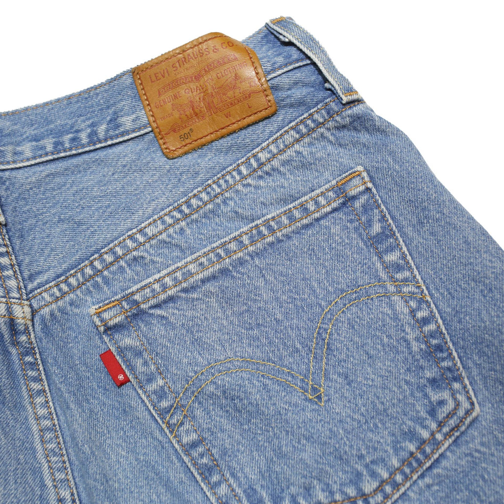 LEVI'S Womens Shorts Blue Denim Casual Cut-Off M W30 Frayed Hem Distressed