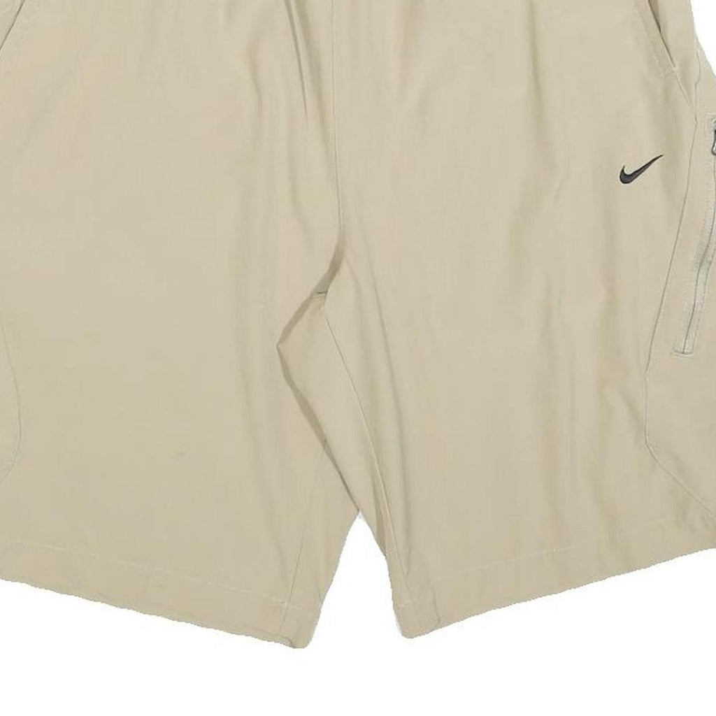 NIKE Mens Shorts Beige Casual L W30 Polyester Lightweight Zip Pocket