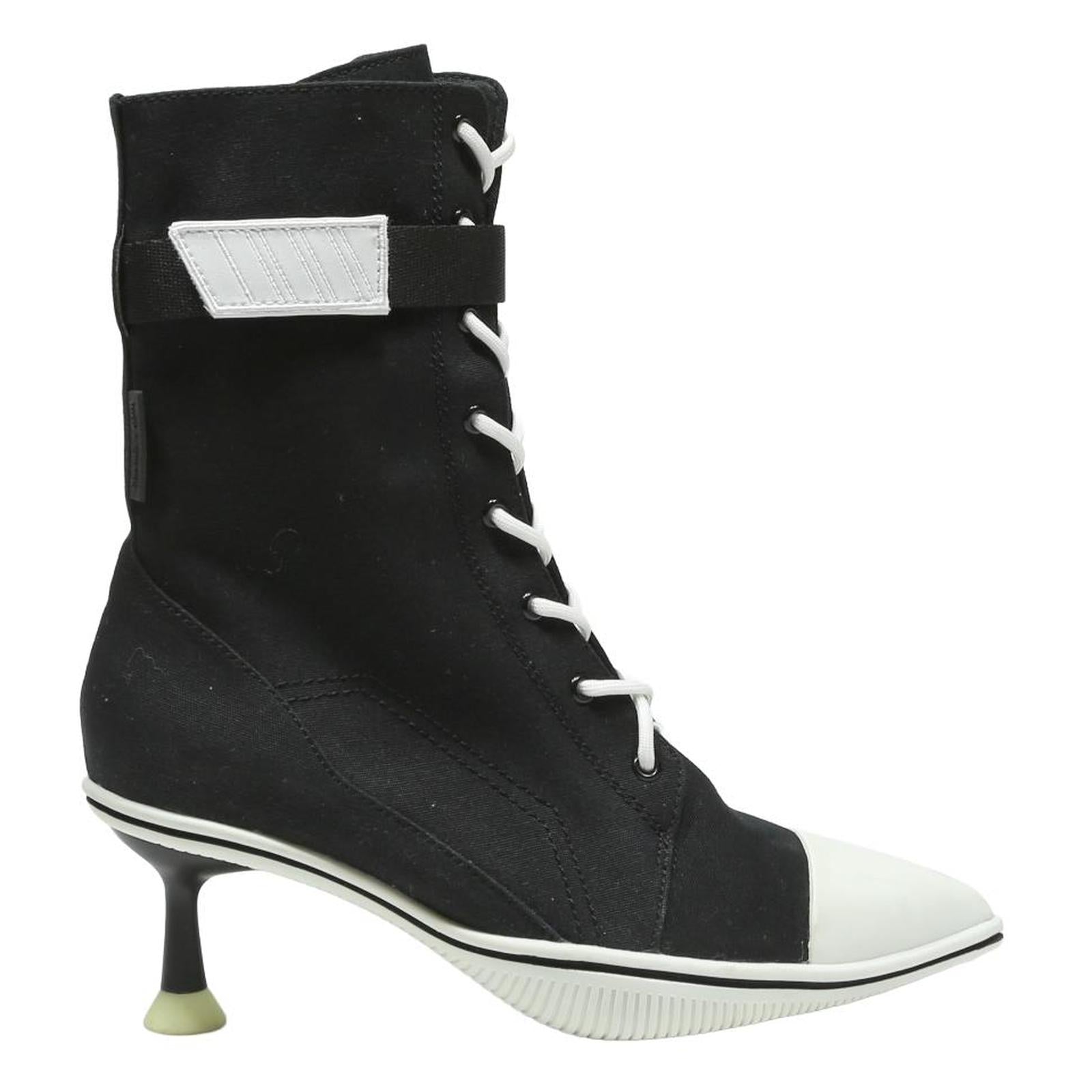 CHARLES & KEITH Womens Black Canvas Lace-Up Ankle Boots UK 2 Kitten Heel