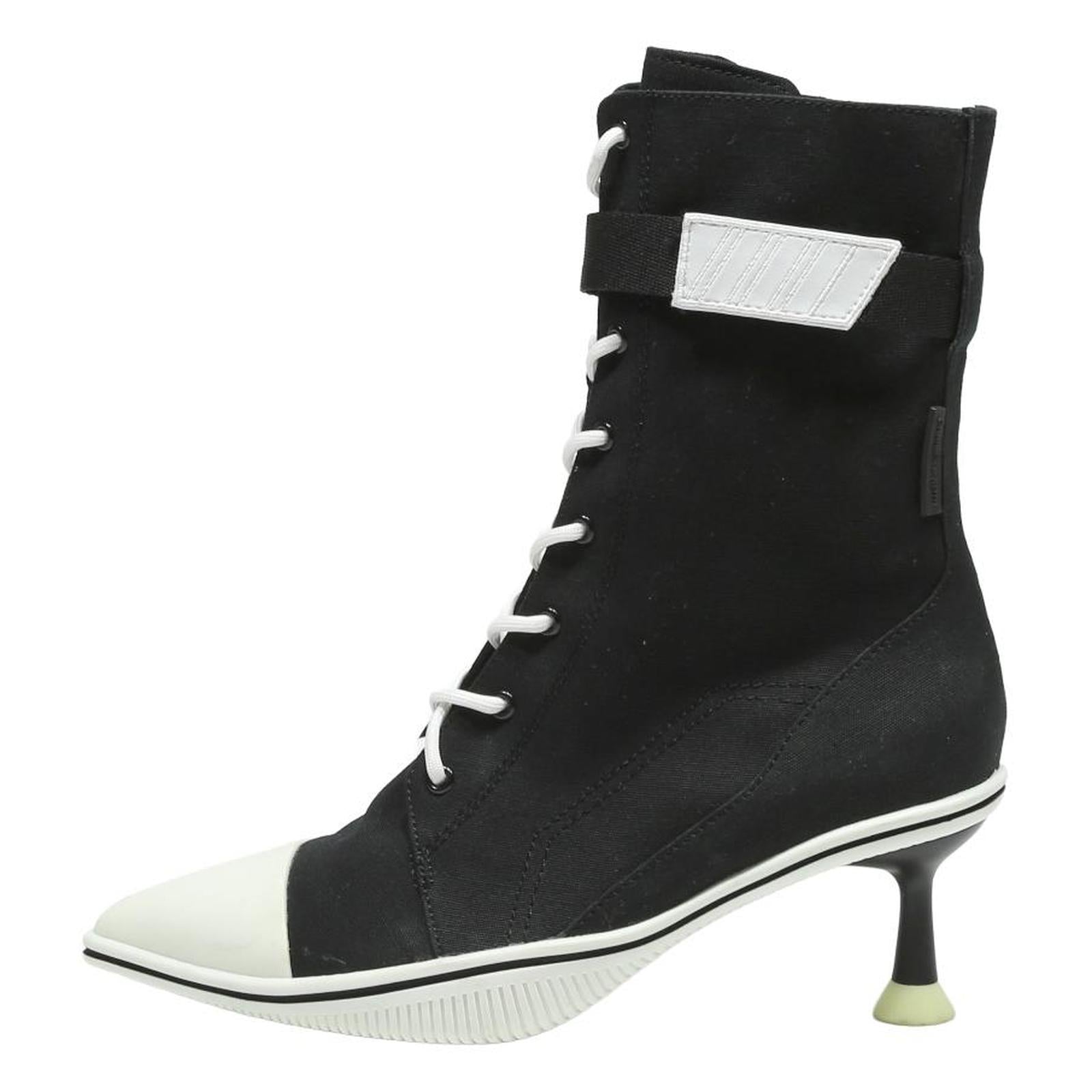 CHARLES & KEITH Womens Black Canvas Lace-Up Ankle Boots UK 2 Kitten Heel