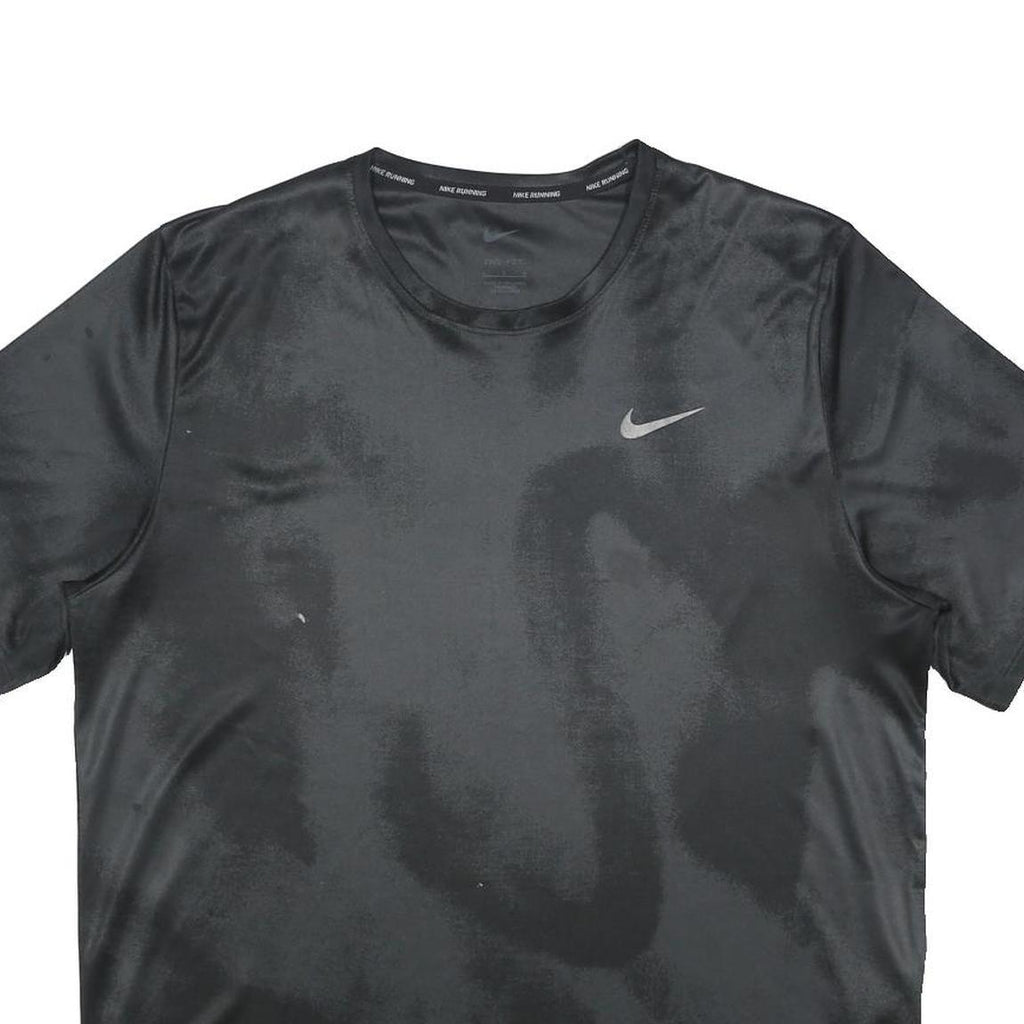 NIKE Mens Black Running T-Shirt L Short Sleeve Crew Neck Sports Activewear