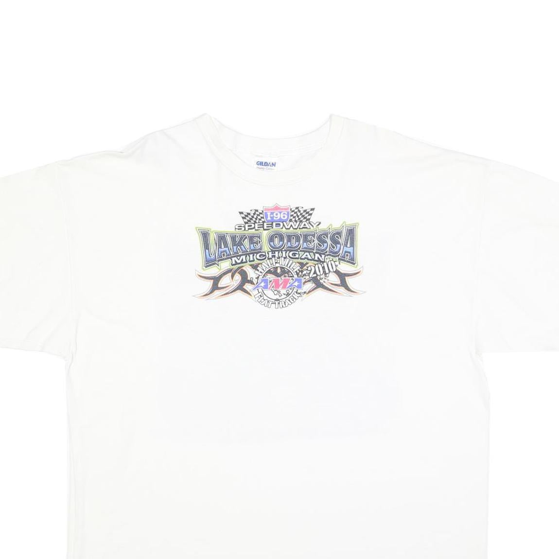 GILDAN Mens White Lake Odessa Michigan Speedway Graphic T-Shirt 2XL Short Sleeve