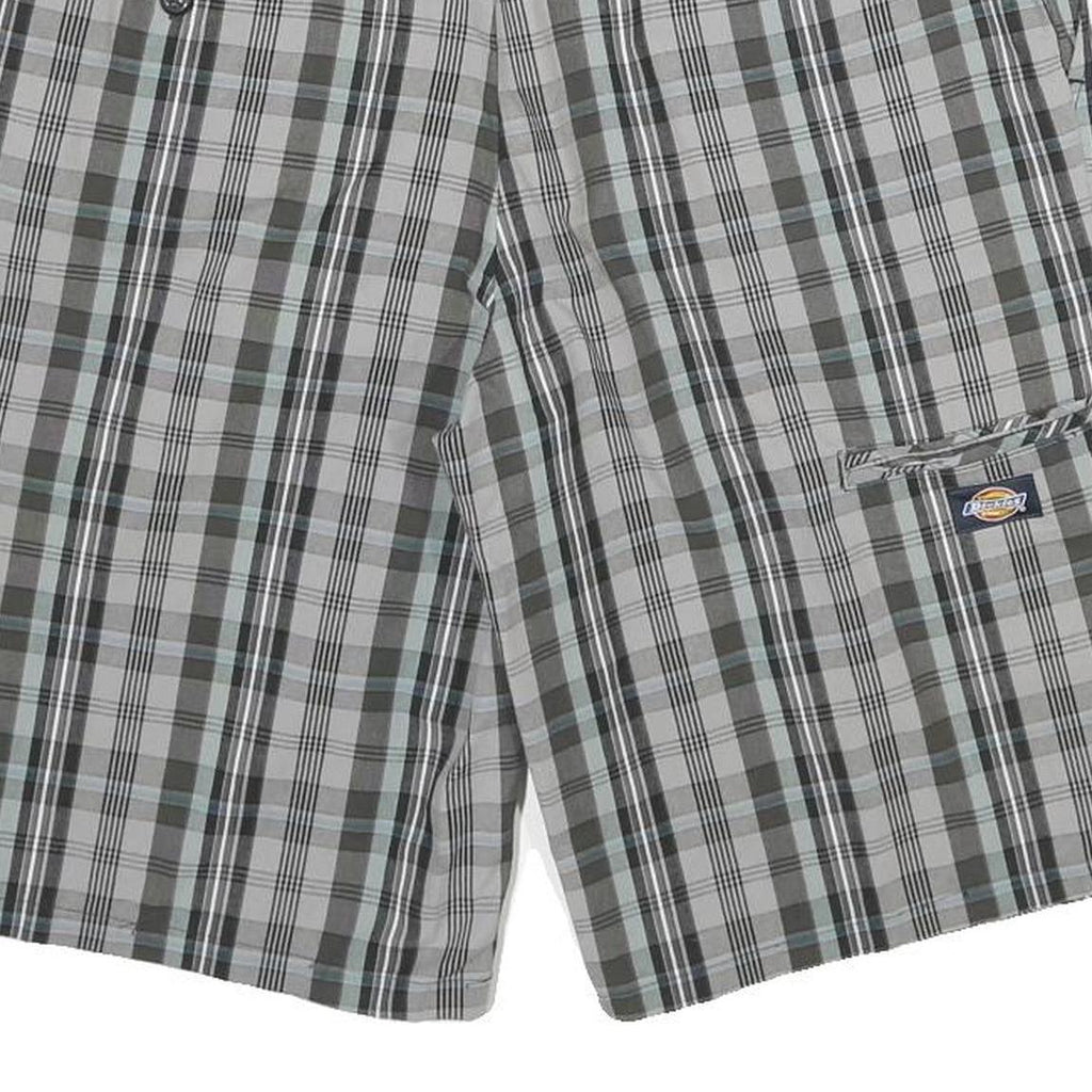 DICKIES Mens Shorts Grey Black Plaid M W32 Cargo Cotton Blend Casual