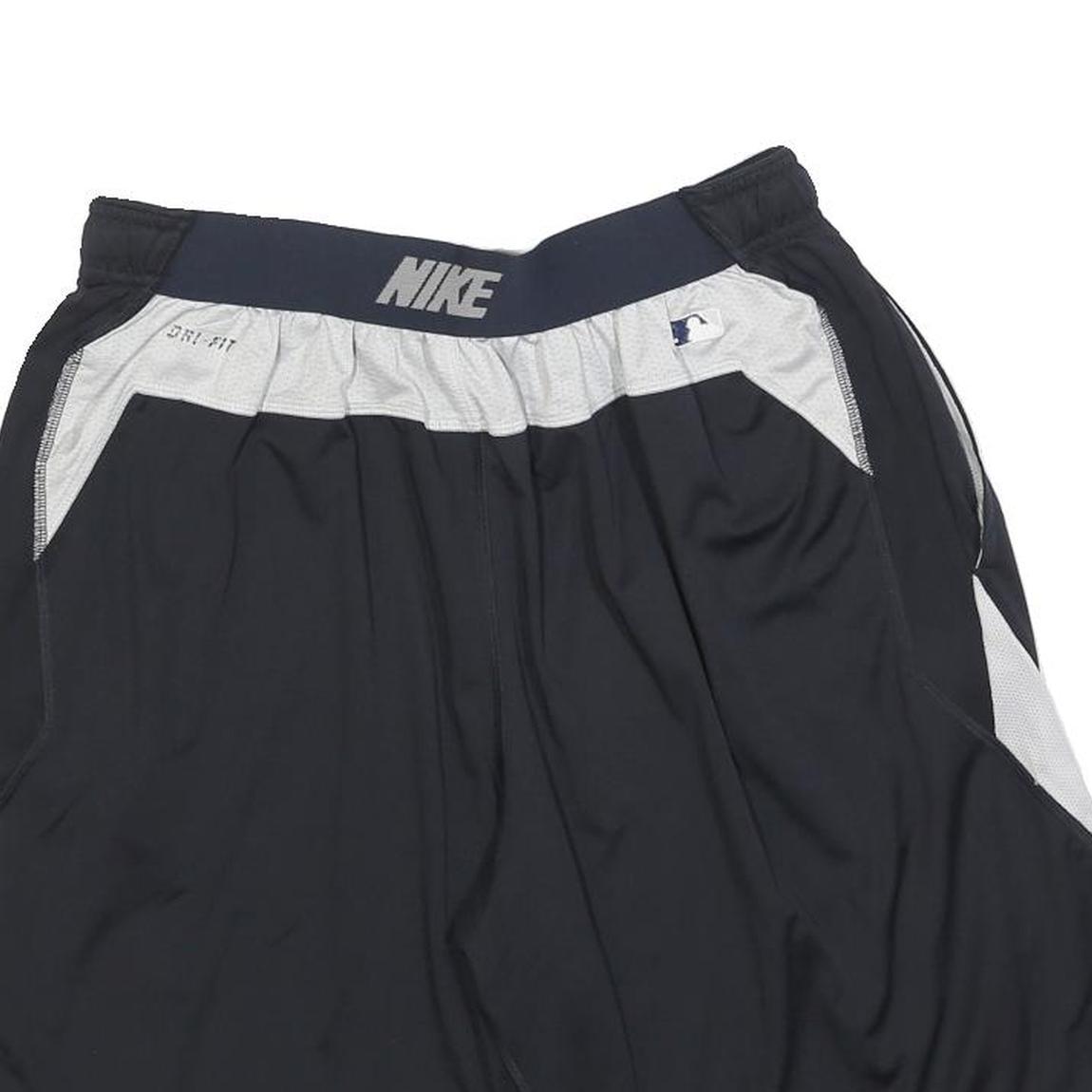 NIKE Mens Black & White Sports Shorts M W30 Baseball Style Logo