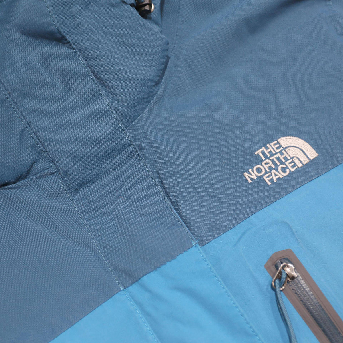 THE NORTH FACE Womens Blue & Navy Outdoor Jacket M Nylon Waterproof Zip Hooded