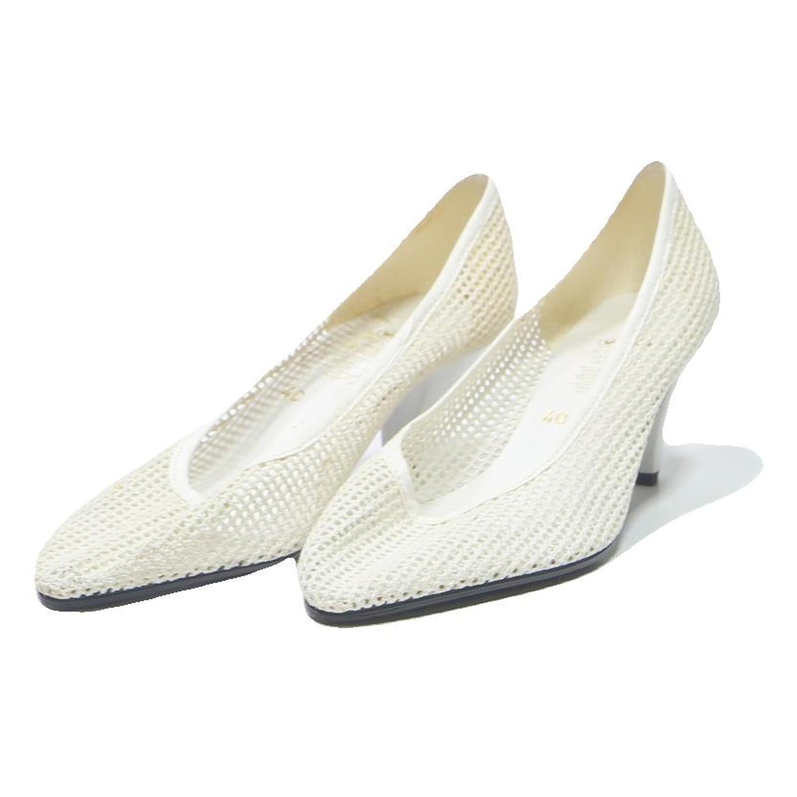 VOGELE Womens Pointed Toe White Synthetic Kitten Heels UK 7 Classic Elegant