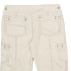ARIZONA JEAN COMPANY Womens Shorts Cream Cargo M W30 Button Pocket Detail