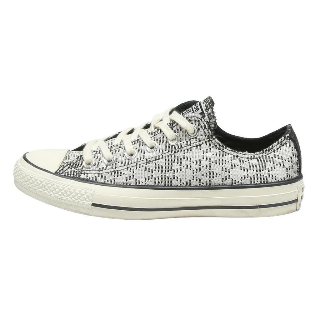CONVERSE Chuck Taylor All Star Womens Low Top Trainers Black & White Synthetic